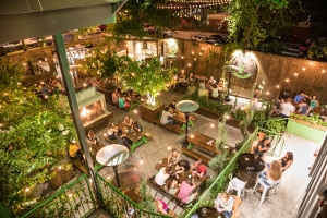 raleigh beer garden trivia